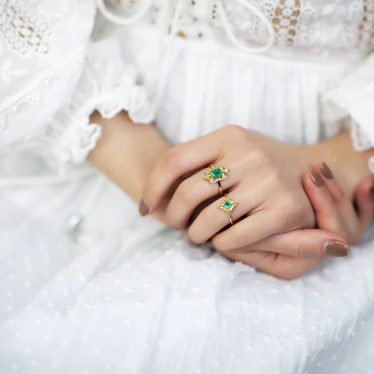 18K SOLID GOLD ANTIQUE DECO EMERALE-CUT EMERALD ENGAGEMENT RING - Melbourne, Australia