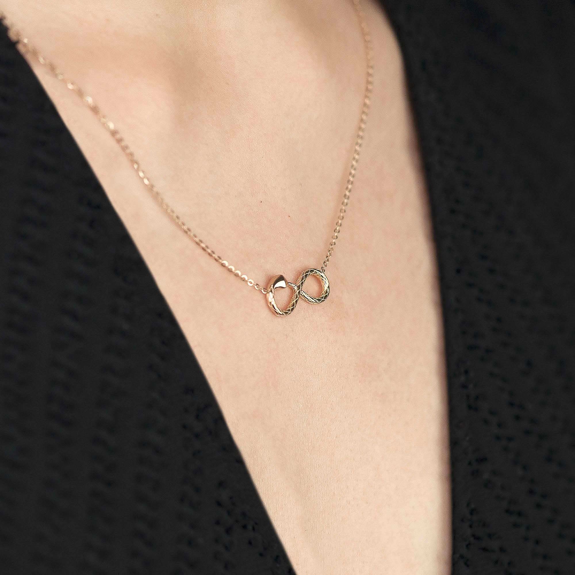 SNAKE | Necklaces