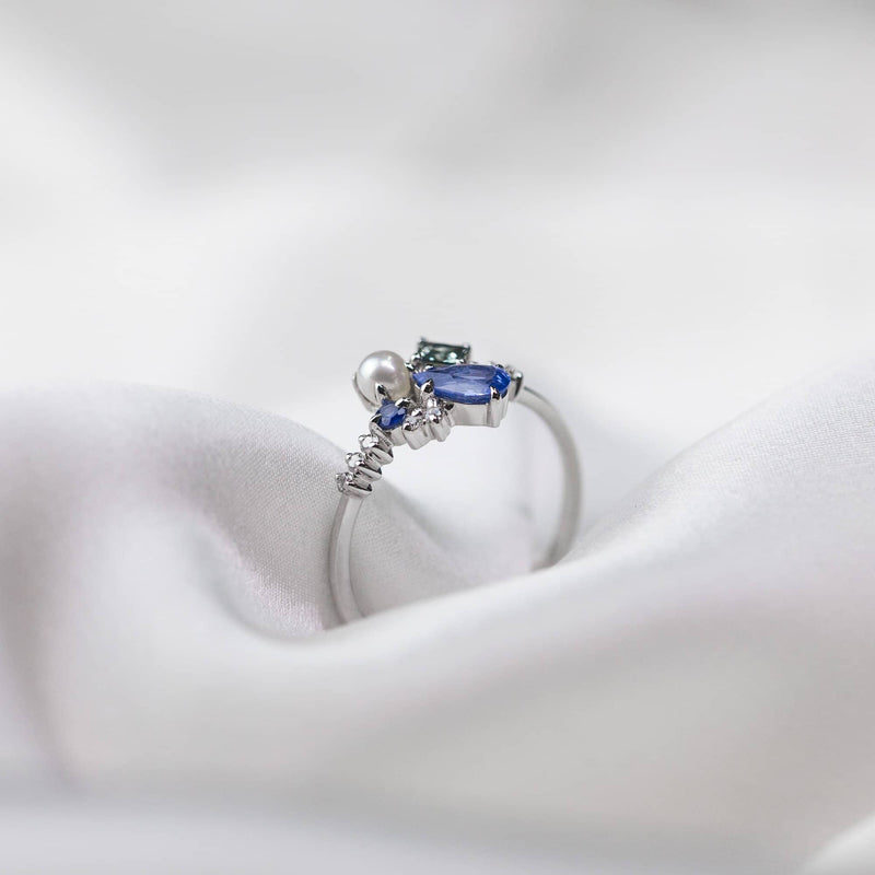 18k Solid Gold Blue Sapphire and Akoya Pearl Cluster Ring - Melbourne, Australia