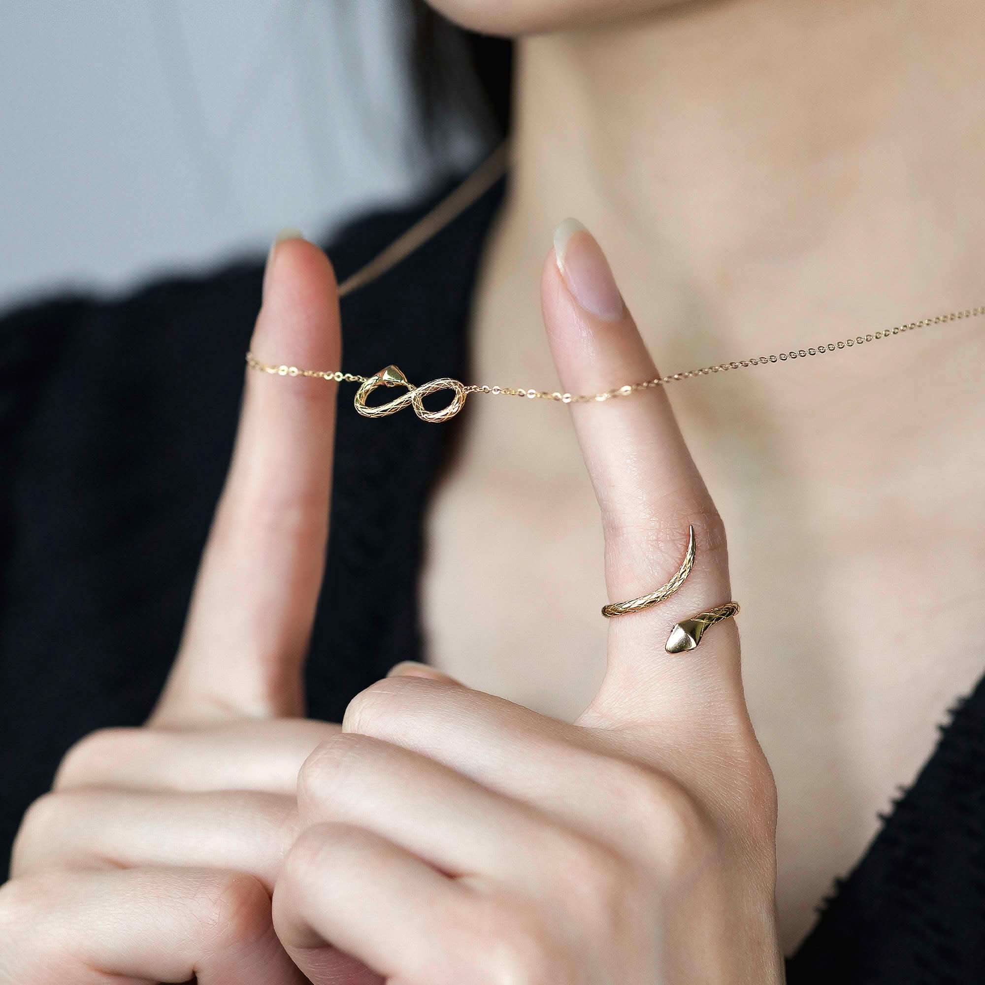 SNAKE | Necklaces