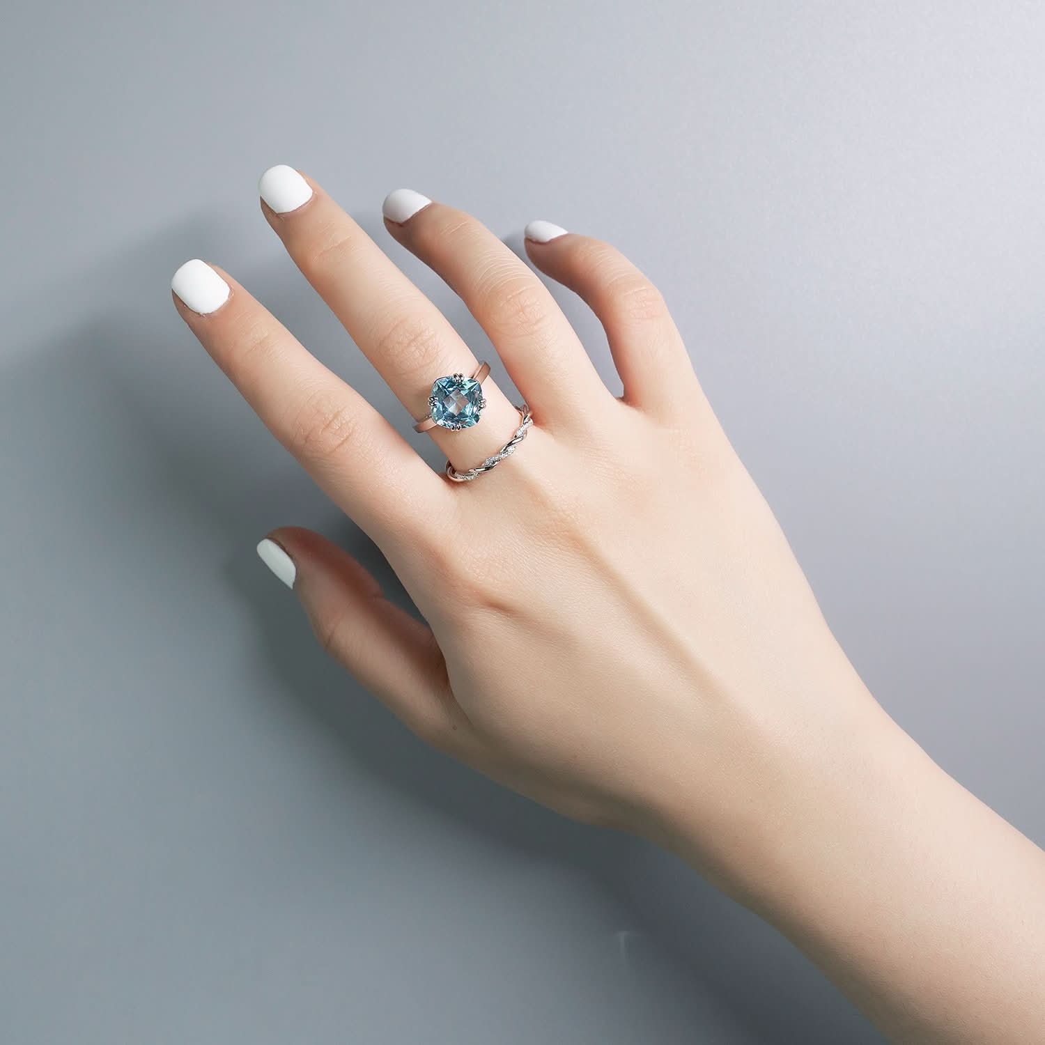 18K SOLID GOLD TOPAZ STATEMENT RING - Melbourne, Australia