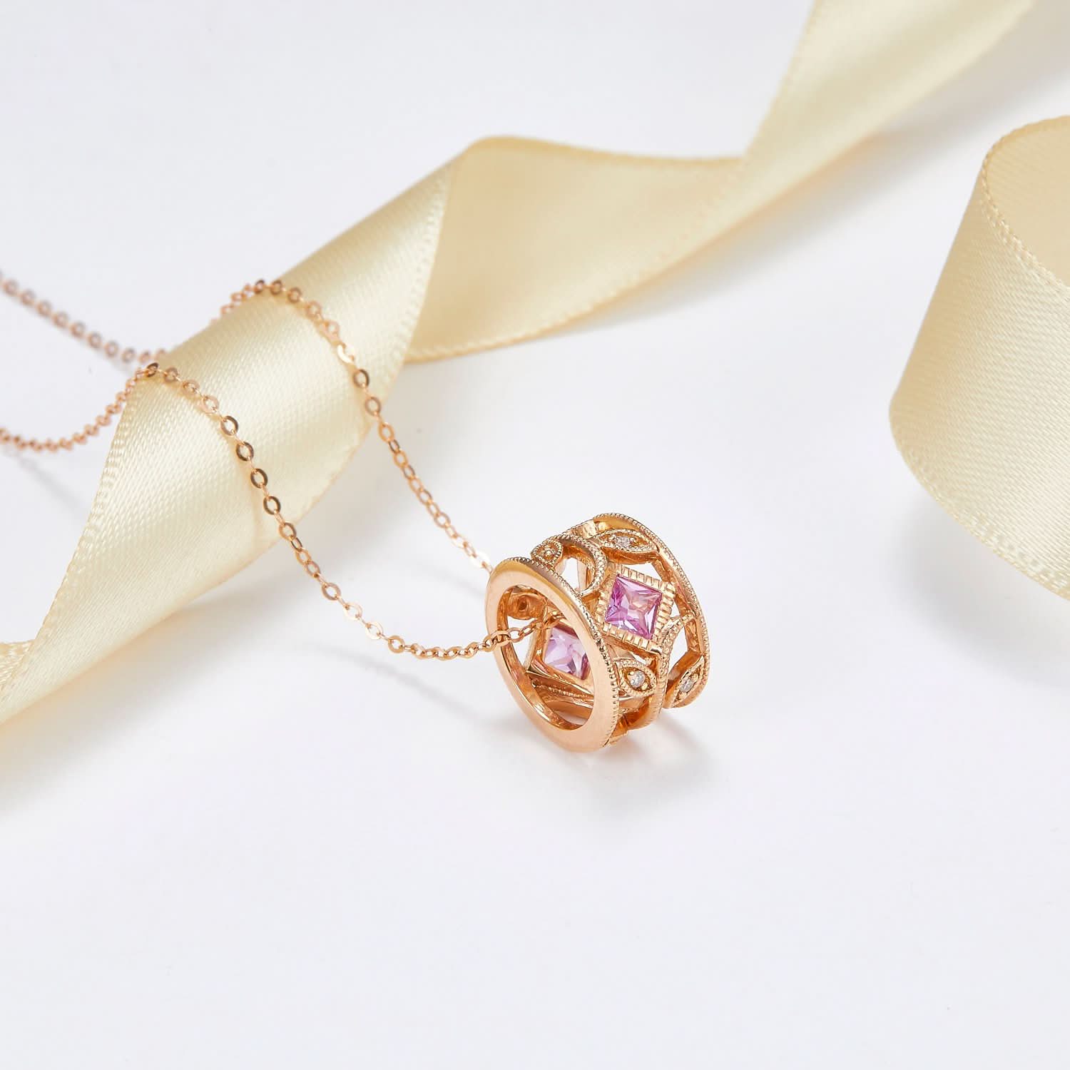 18k Solid Gold Sapphire Wheel Necklace - Melbourne, Australia