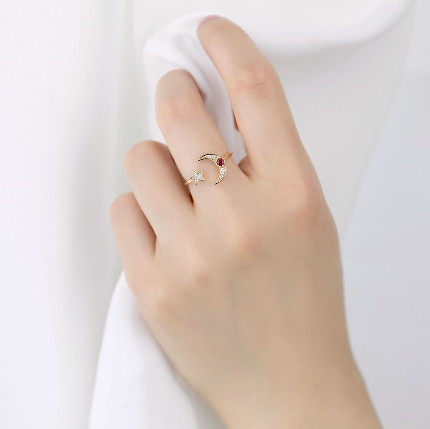 Crescent Moon and Star Ruby in 18k Solid Gold Ring - Melbourne, Australia