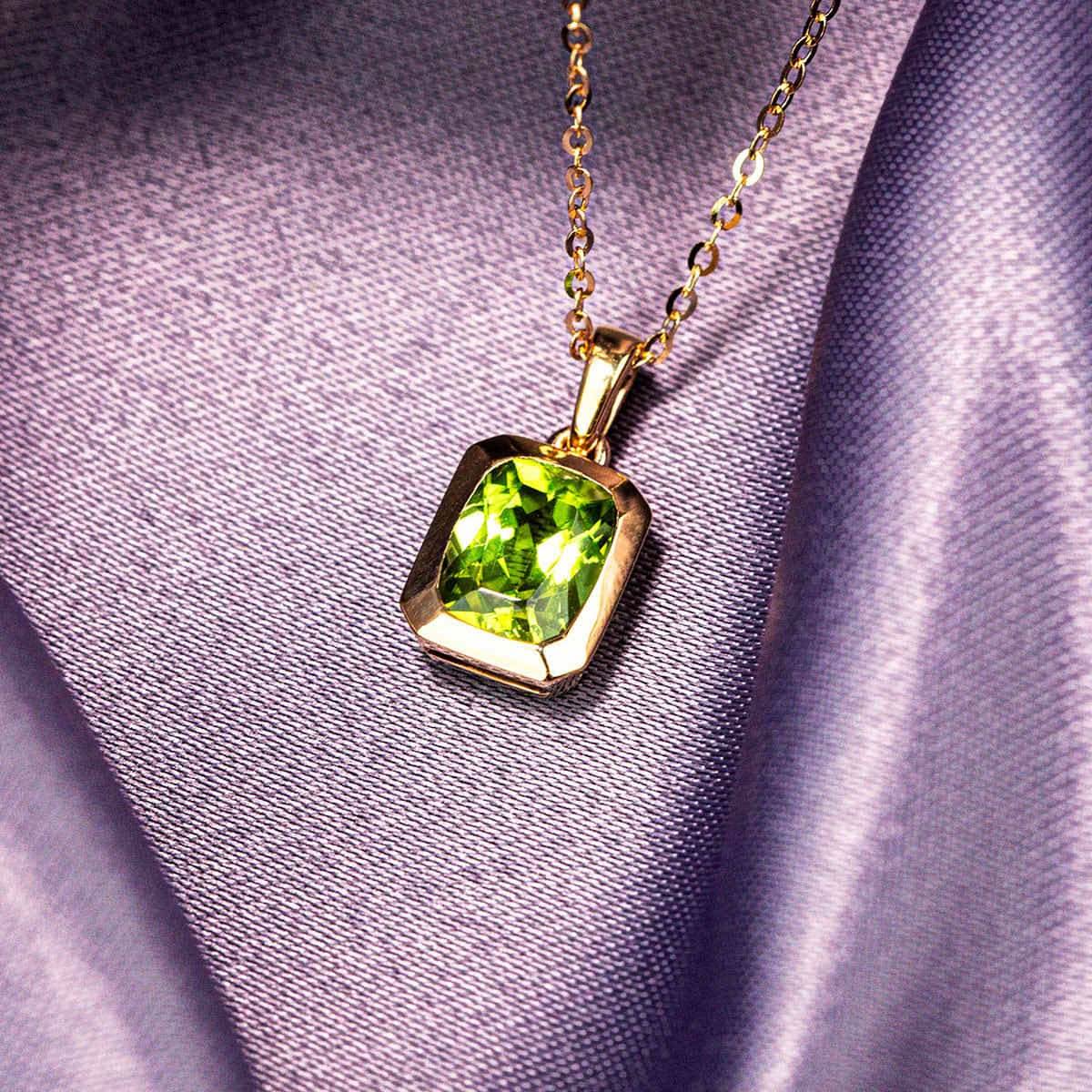 Green Vase | Necklaces