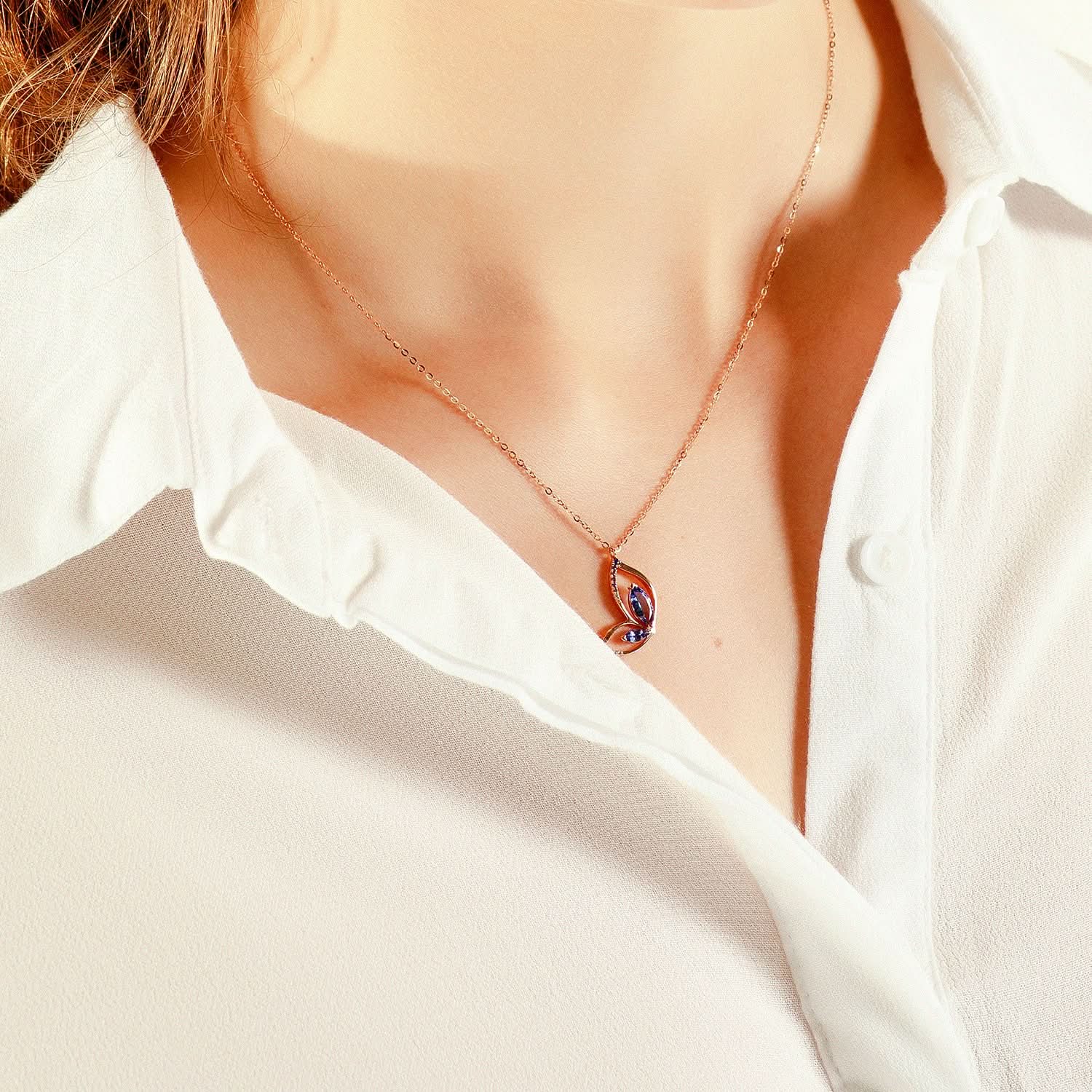 18K SOLID GOLD BUTTERFLY TANZANITE NECKLACE - Melbourne, Australia