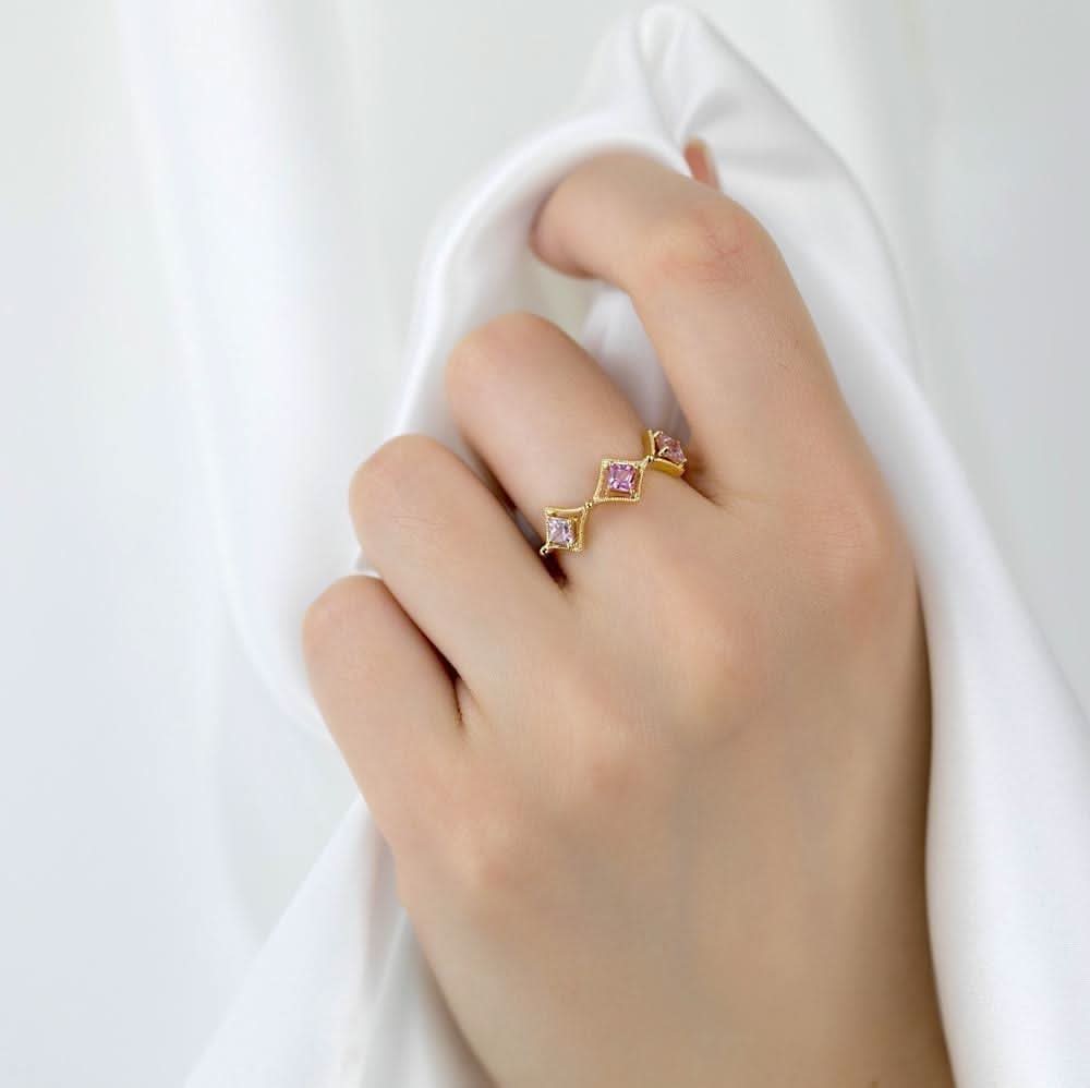 18k Solid Gold Antique Deco Pink Sapphire Ring - Melbourne, Australia