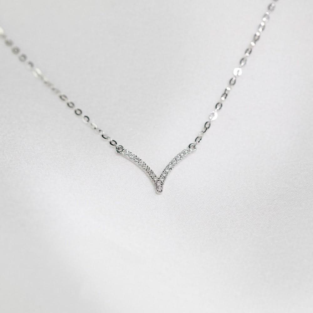 18k Solid Gold Elegant Chevron Diamond Necklace - Melbourne, Australia