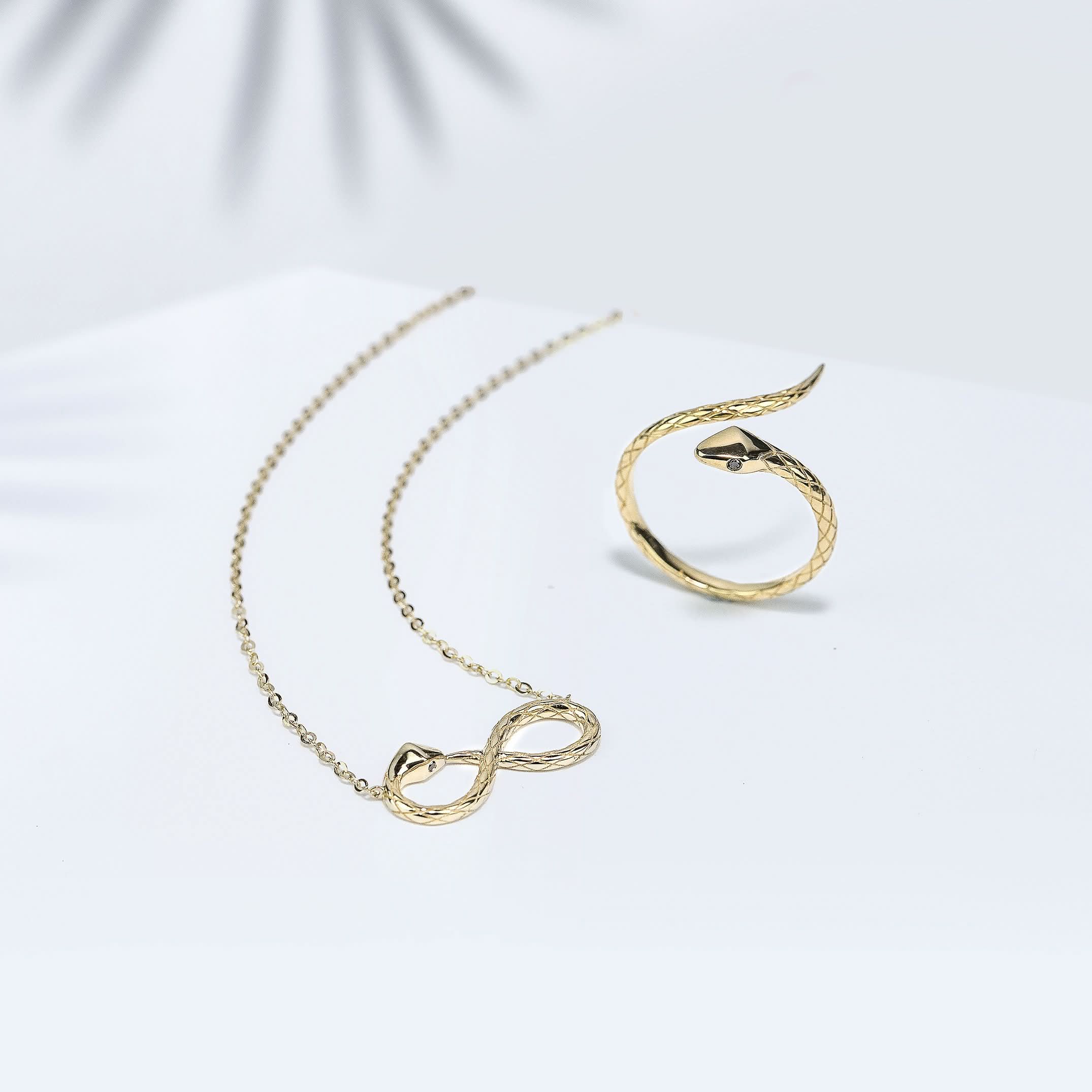 SNAKE | Necklaces