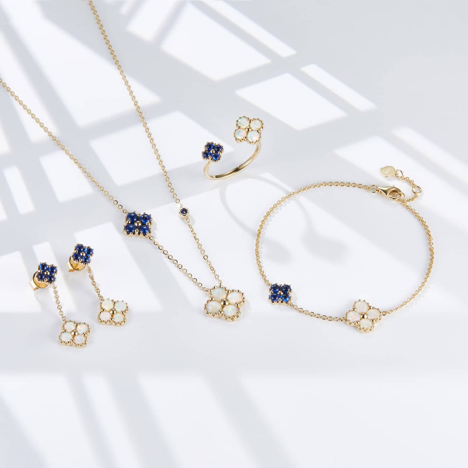Clover - 18K Opal Sapphire Earrings