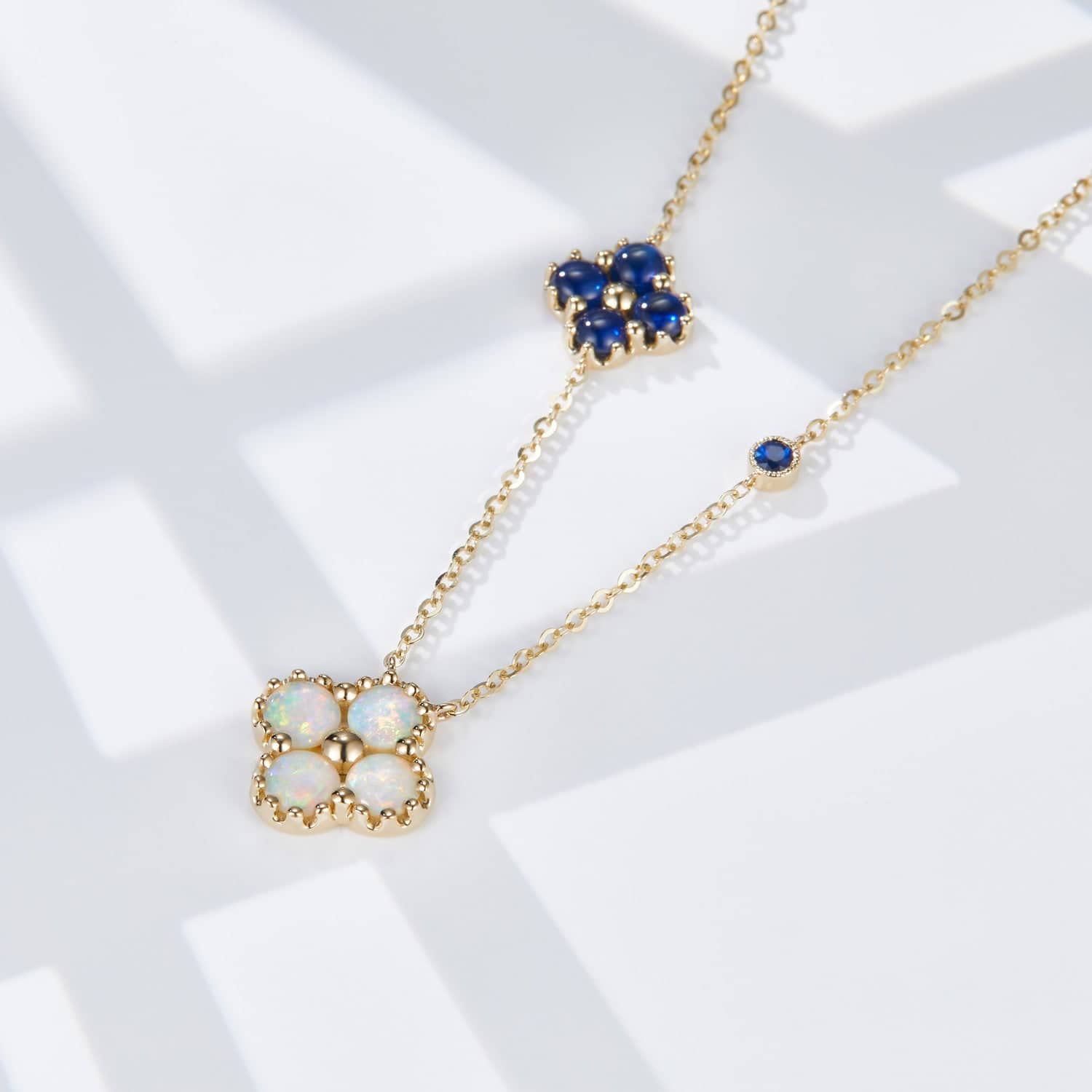 Clover - 18K Opal Sapphire Necklace
