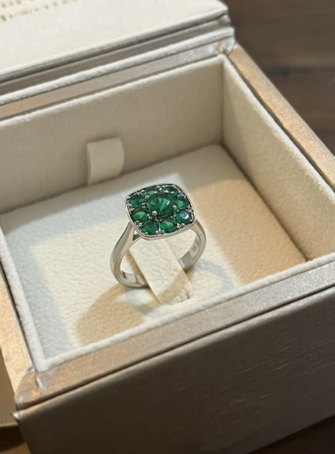 9K+Tsavorite Ring