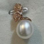 9K+Akoya Pendant