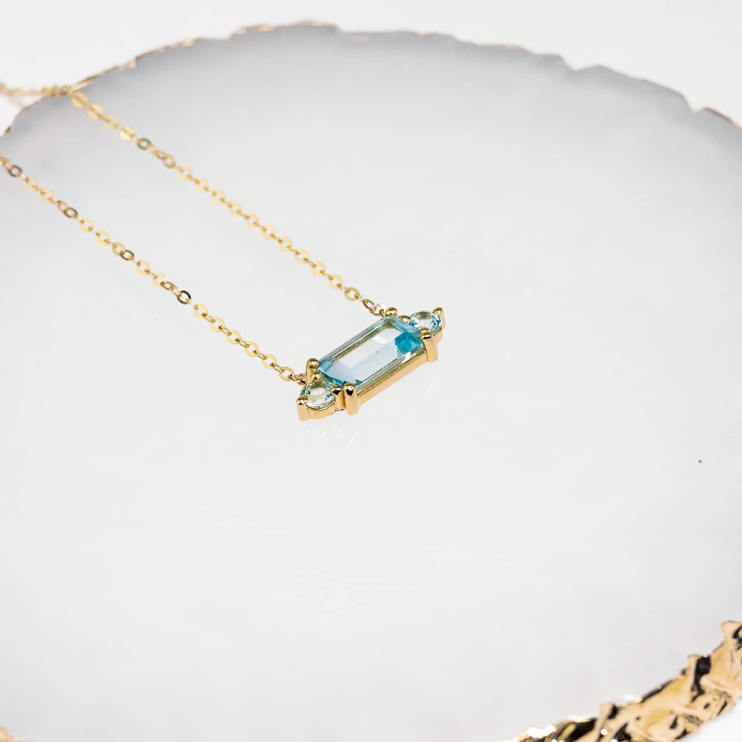 18K SOLID GOLD TOPAZ STATEMENT NECKLACE - Melbourne, Australia