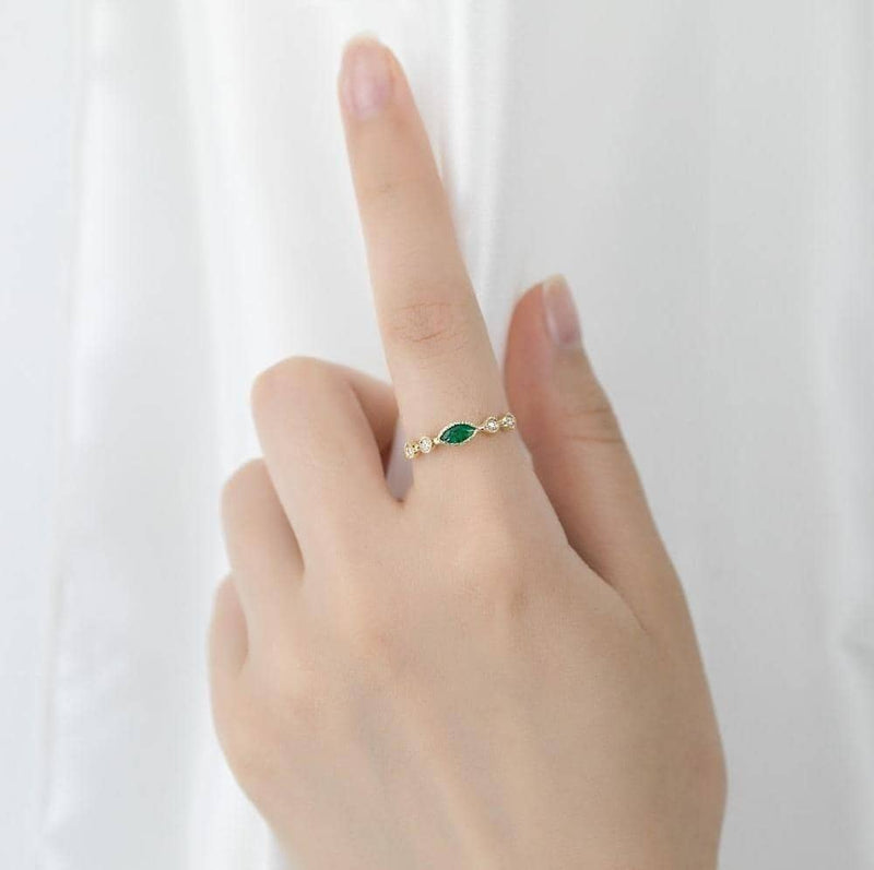 18k Solid Gold Vintage Marquise Emerald Ring - Melbourne, Australia